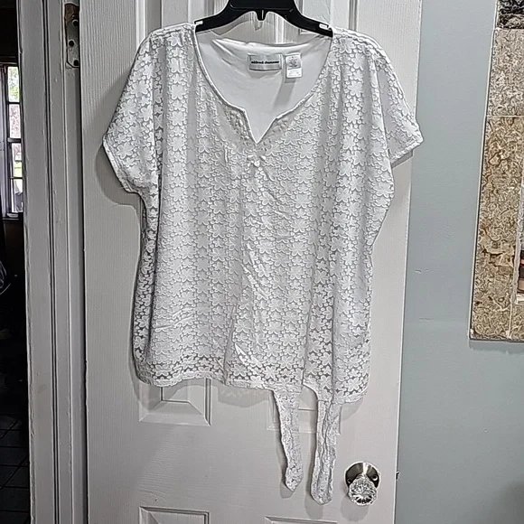 White Short Sleeve Top - Picture 13 of 13